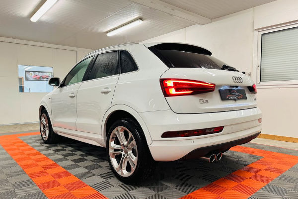 Audi Q3 (2) 2.0 TDI 150 S-Line S-Tronic + CAMÉRA DE RECUL + SIÈGES ALCANTARA + VIDANGE DE BOITE AUTO FAITE