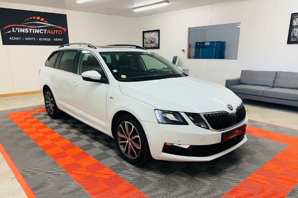 Skoda Octavia Combi 1.6 TDI 116ch + toit panoramique + entretien Skoda + rétroviseurs électriques