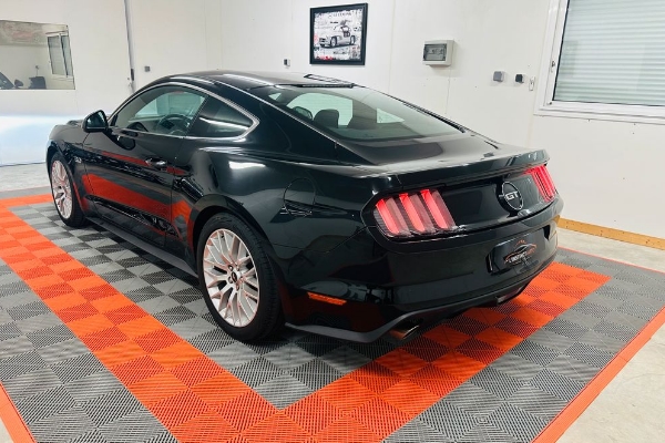 Ford Mustang Fastback VI Ph1 5.0 V8 GT 421ch +  origine française + sièges électrique et ventilés